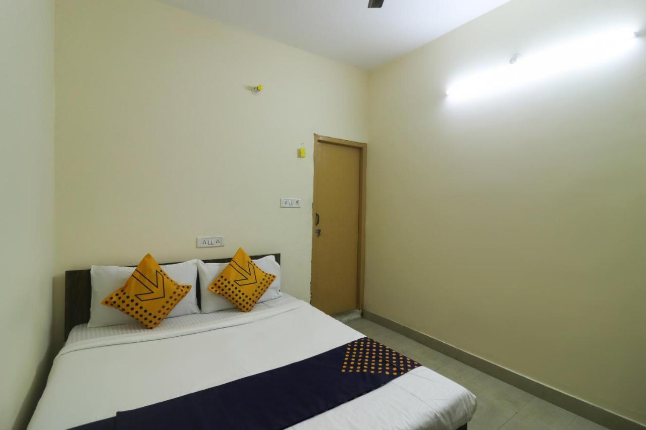Spot On Negi Home Stay Dehradun Extérieur photo