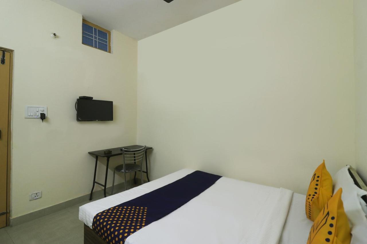 Spot On Negi Home Stay Dehradun Extérieur photo