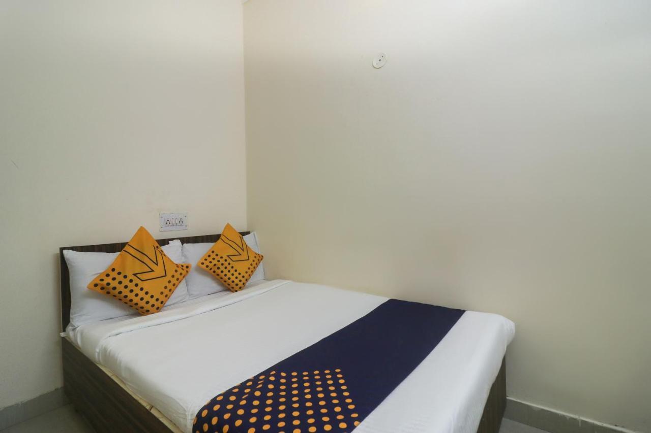 Spot On Negi Home Stay Dehradun Extérieur photo