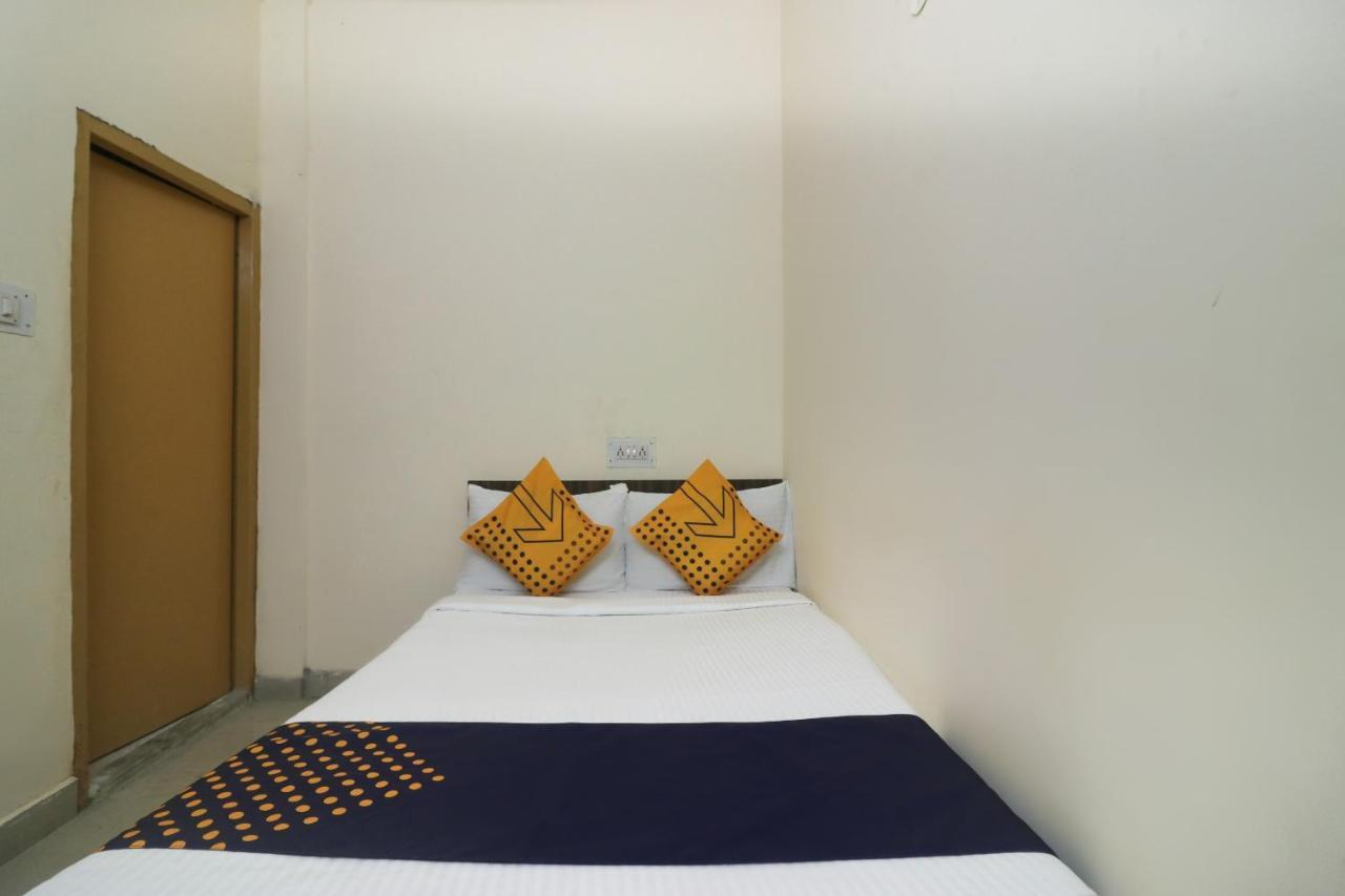 Spot On Negi Home Stay Dehradun Extérieur photo