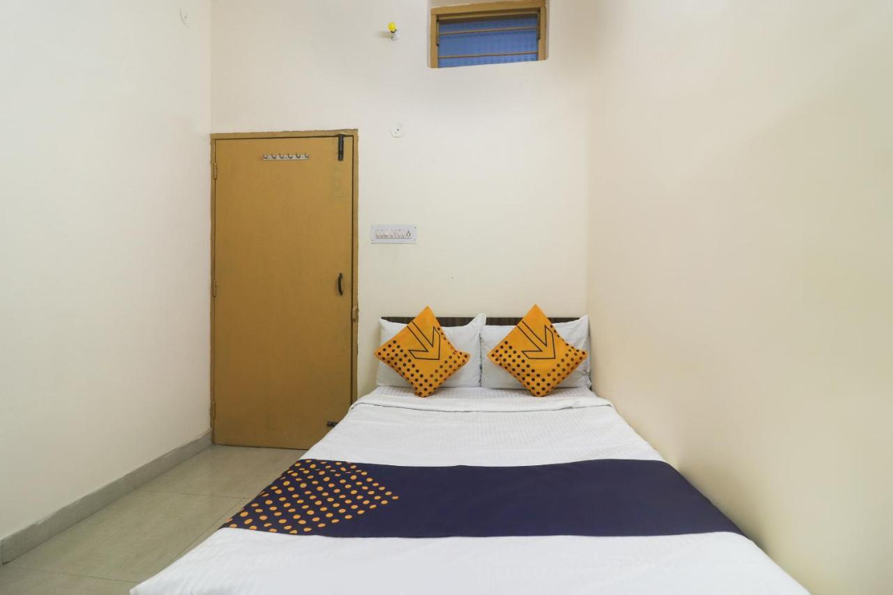 Spot On Negi Home Stay Dehradun Extérieur photo